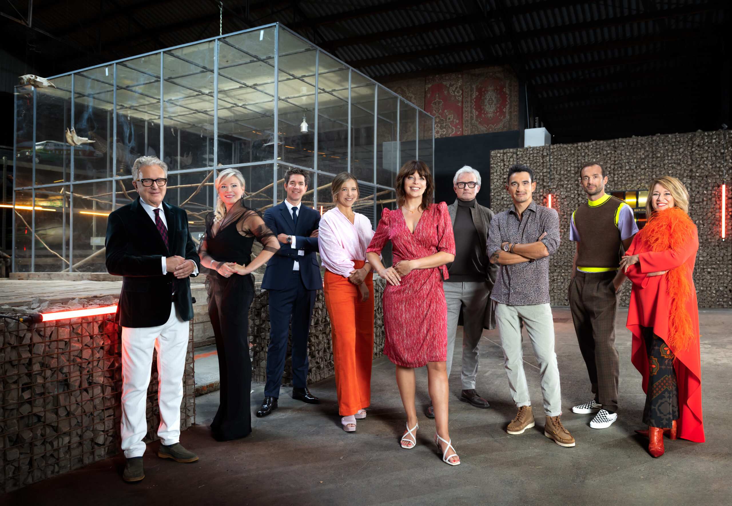 De dealers en Evy Gruyaert in Stukken van Mensen seizoen 7 - © SBS Belgium